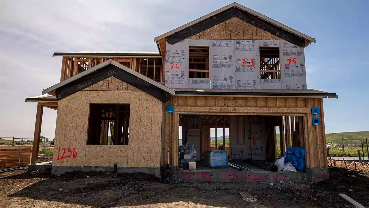 New home sales plunge nearly 17% in April