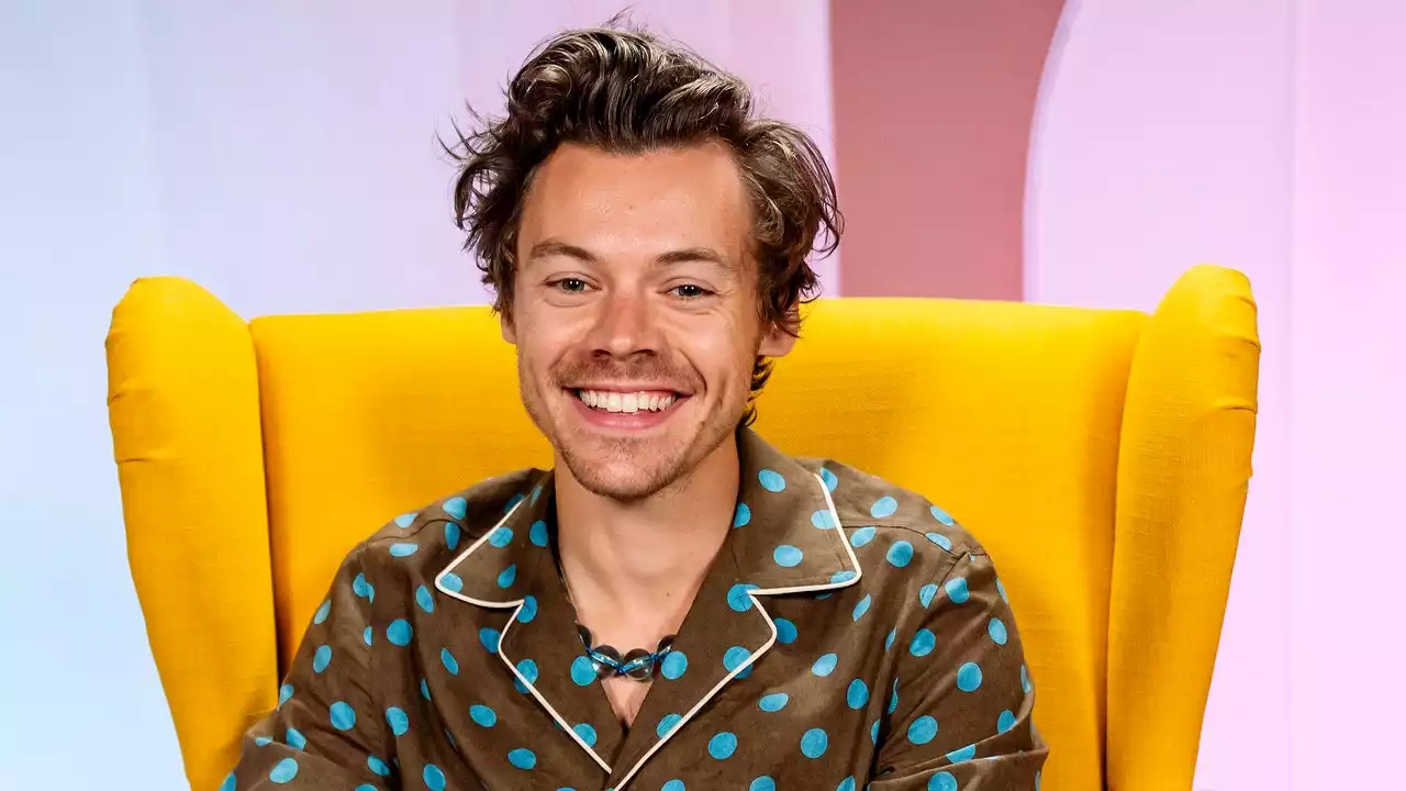 Struggling to sleep? Maybe Harry Styles reading you a bedtime story in a pair of Gucci PJs will help