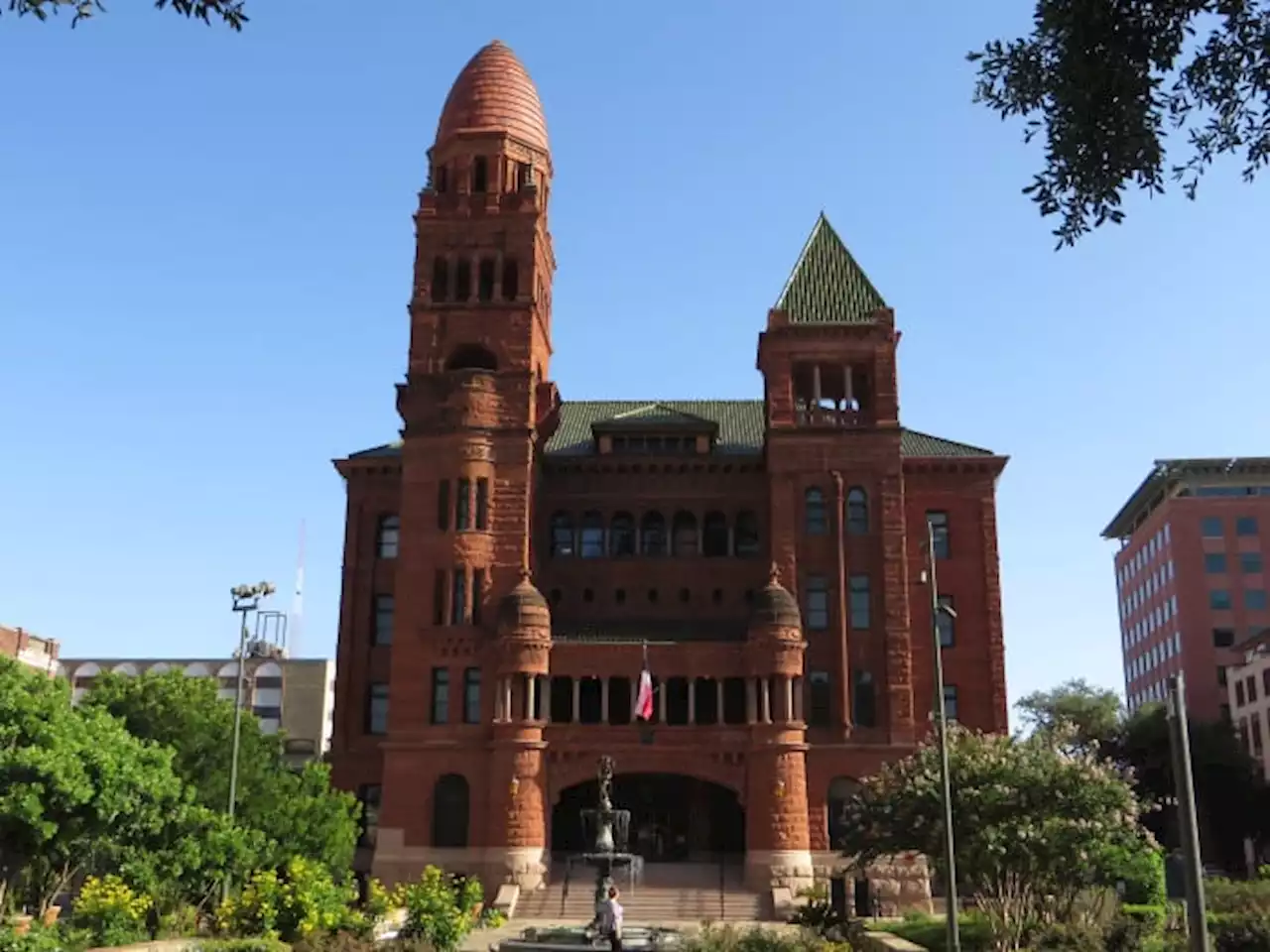 Bexar County Clerk’s Office offering 4-day workweeks to employees