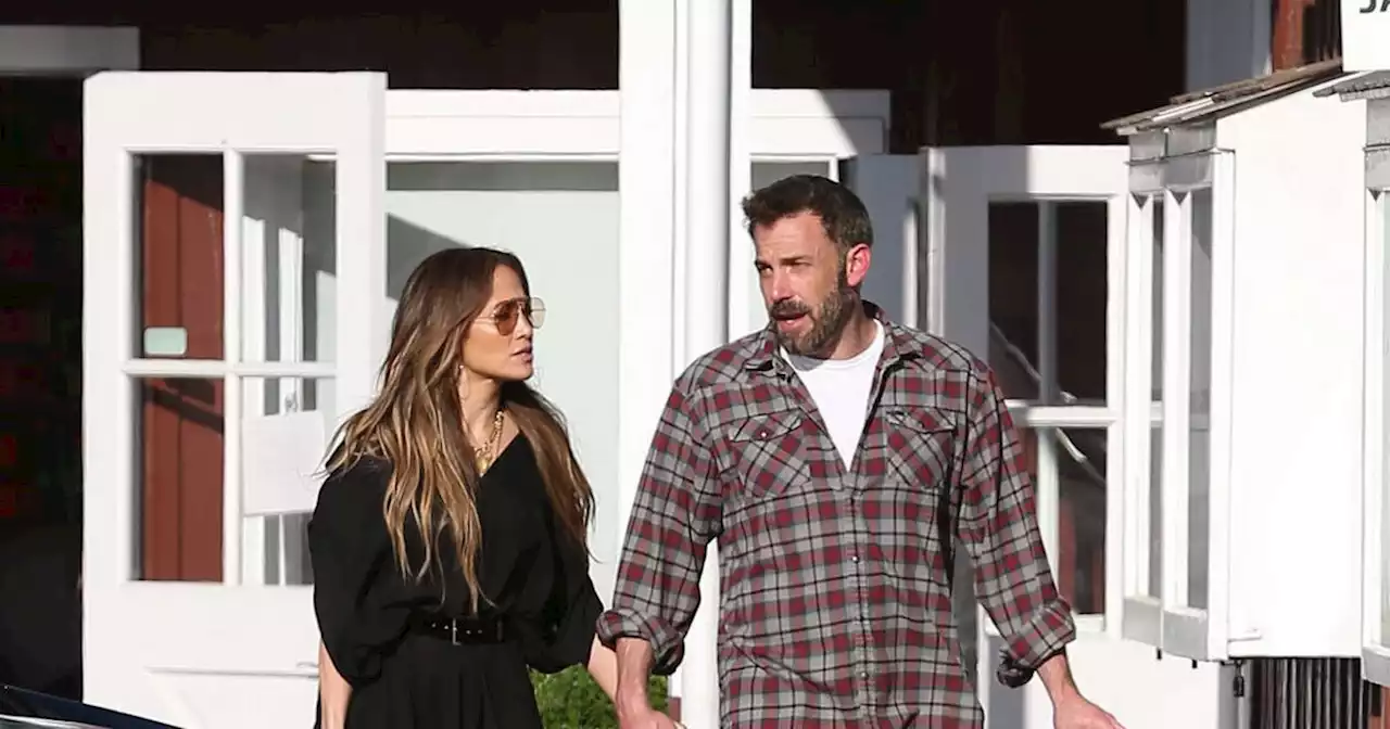 Jennifer Lopez 'stressing out' over Ben Affleck's laid back attitude to wedding