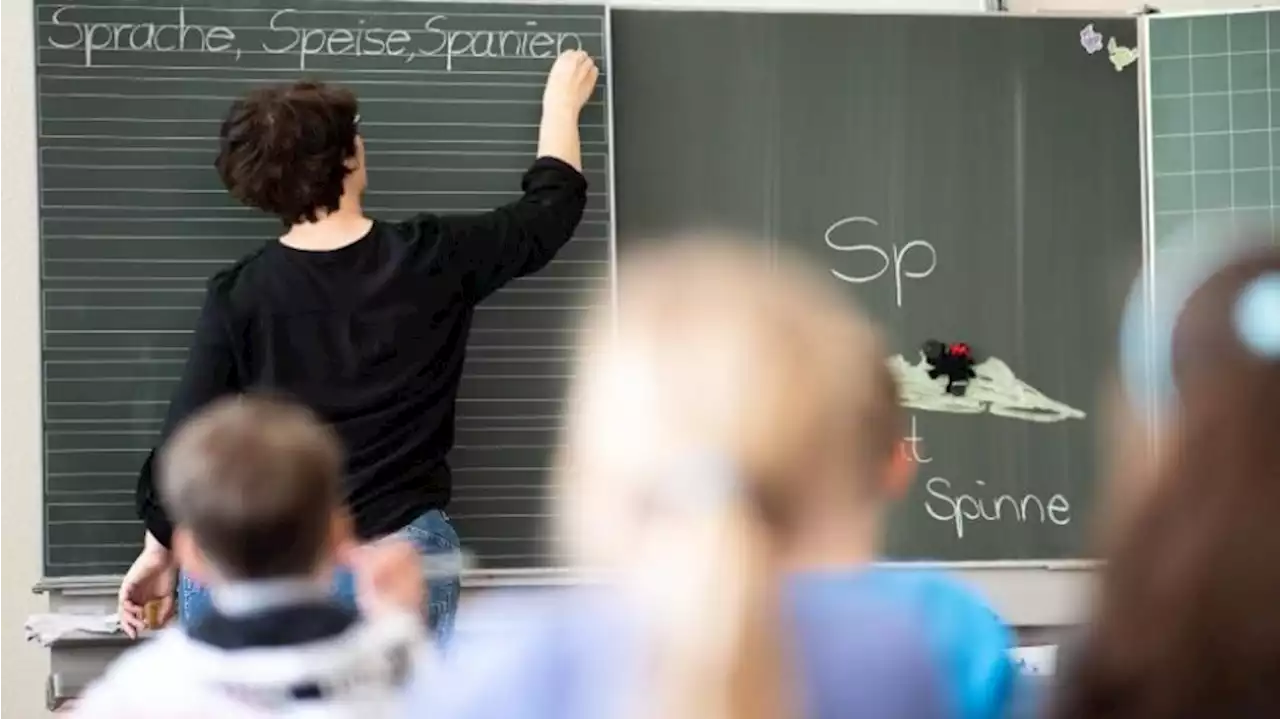 Gewerkschaft: Einstellung von mehr Lehrkräften an Schulen