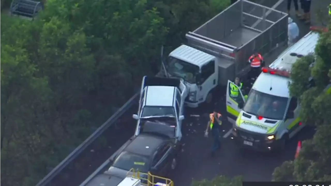Traffic chaos after 11-vehicle crash on M1 motorway in Brisbane