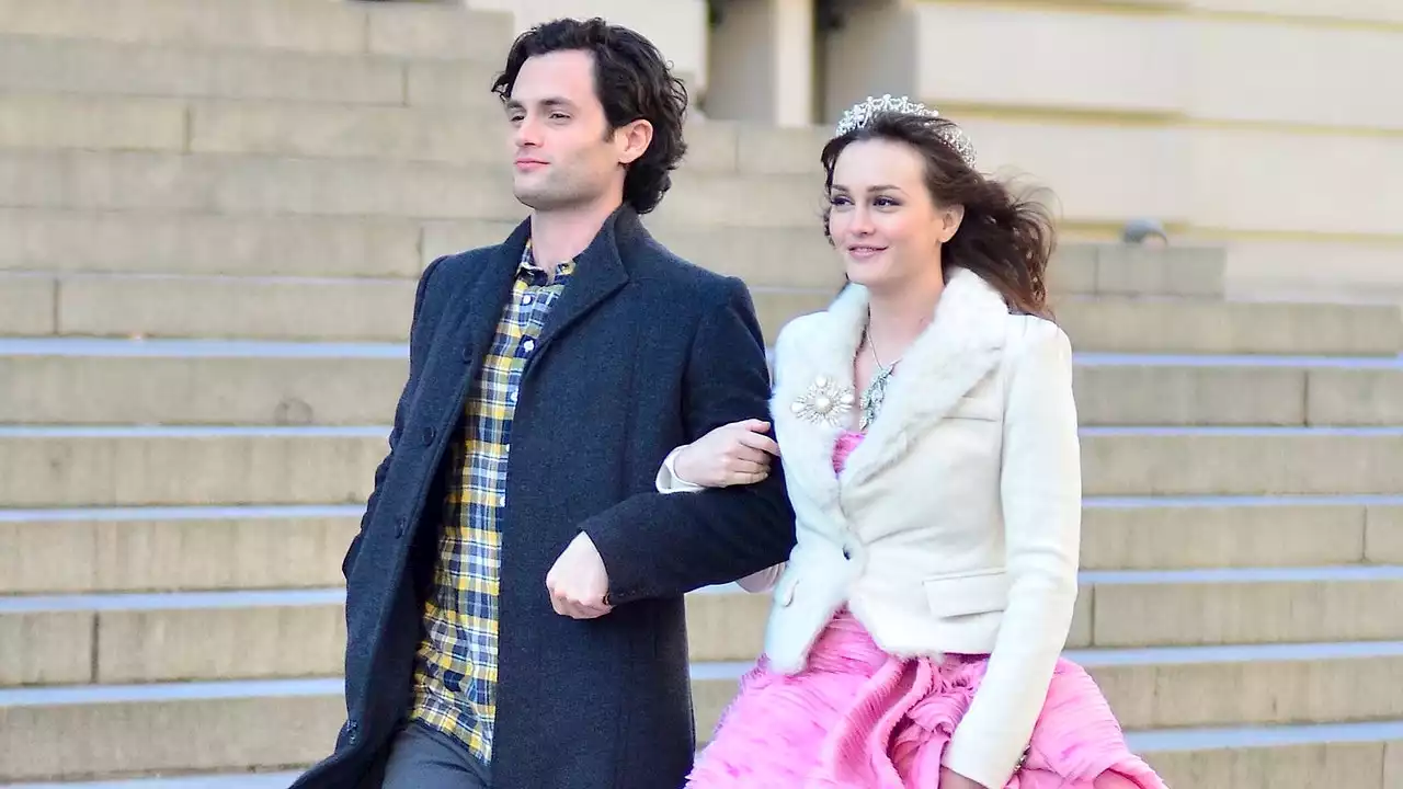 “Gossip Girl” Stars Penn Badgley & Leighton Meester Reunite