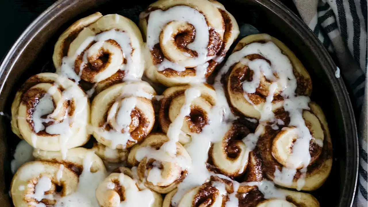 Für leckere Zimtschnecken brauchen Sie keine Hefe – das ist das schnellste und einfachste Rezept aller Zeiten!