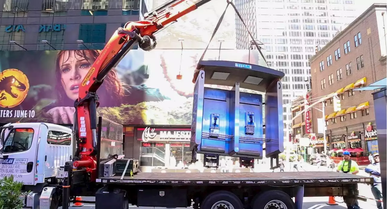 The last public payphone in NYC has been removed from Midtown