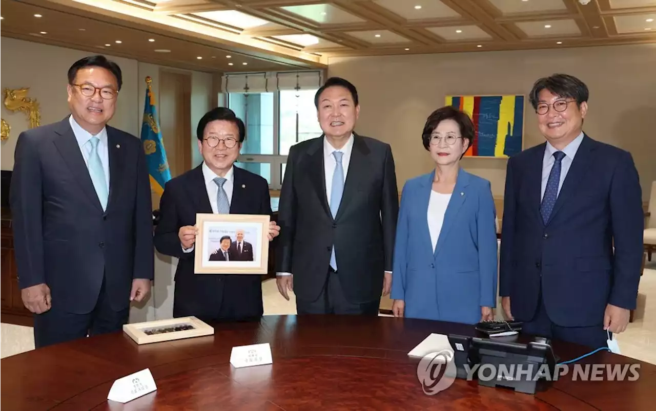 '젠더갈등' 지적에…尹 '정신 번쩍…여성에 과감한 기회 부여' | 연합뉴스