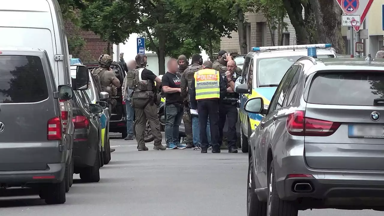 Dinslaken: Angeblich Waffe gesichtet – Polizei-Großeinsatz an Schule