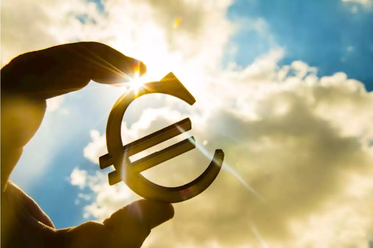 EUR/USD Forex Signal: Bullish Amid ECB, Fed Divergence