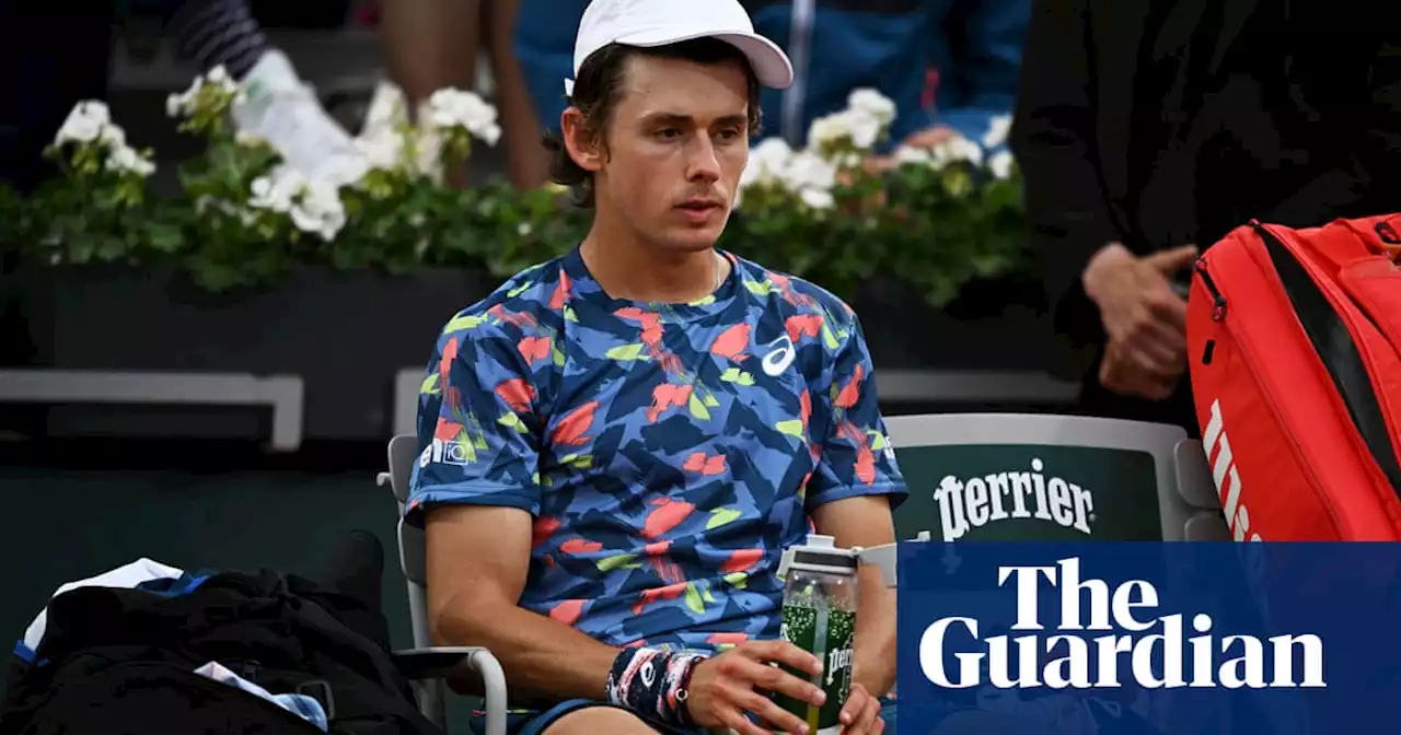 Alex de Minaur upset with partisan French Open crowd after defeat