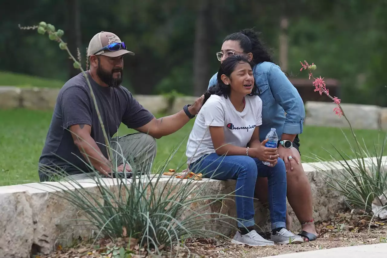 'My heart is broken': At least 19 students, 2 adults killed in elementary school shooting in Uvalde