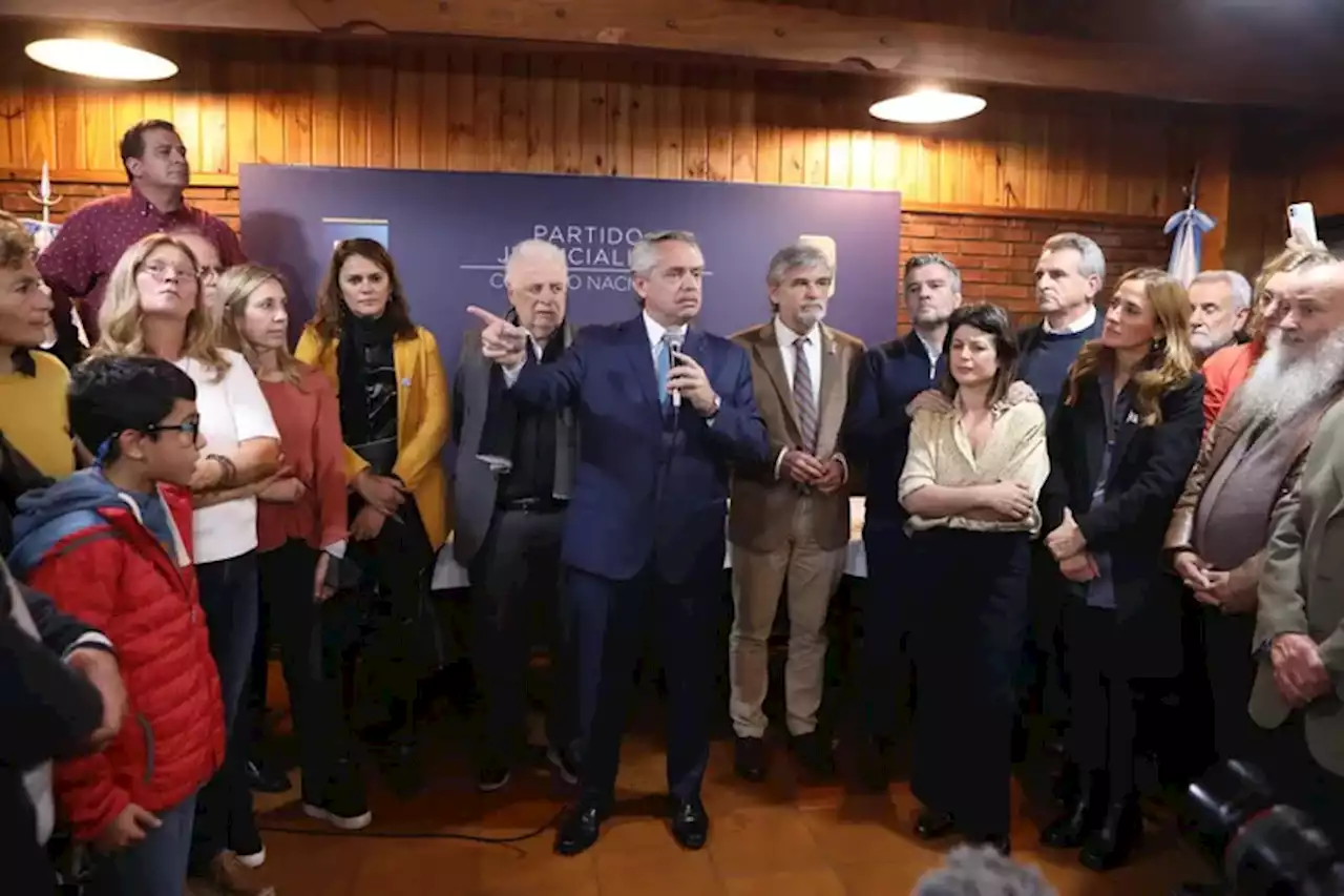 Alberto Fernández encabezó un locro patrio en la sede del PJ con un mensaje al kirchnerismo