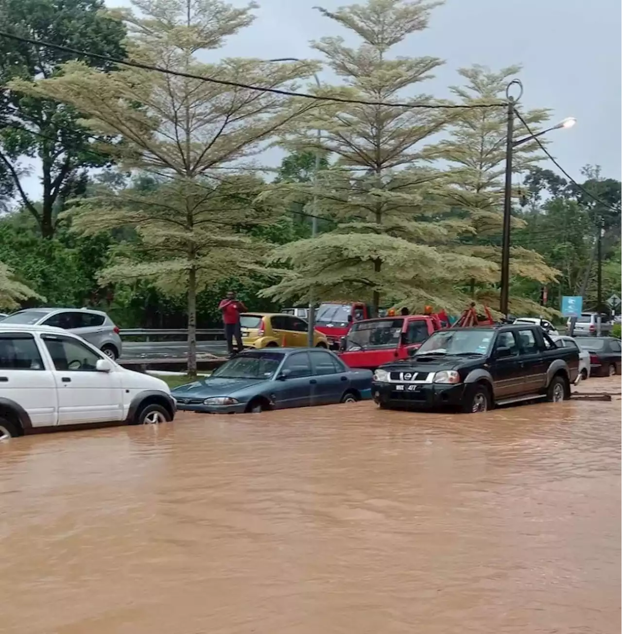 Banjir kilat di beberapa kawasan di Bidor | The Malaysian Insight