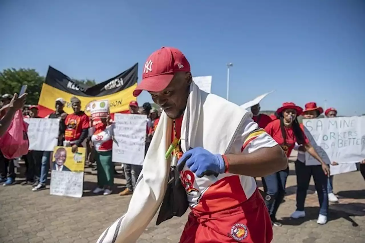 IN-DEPTH | 'We're heading in for a strike': Expert on public sector wage negotiations | News24