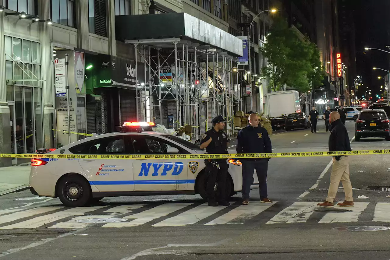 Man clings to life after being slashed in neck during NYC brawl: cops