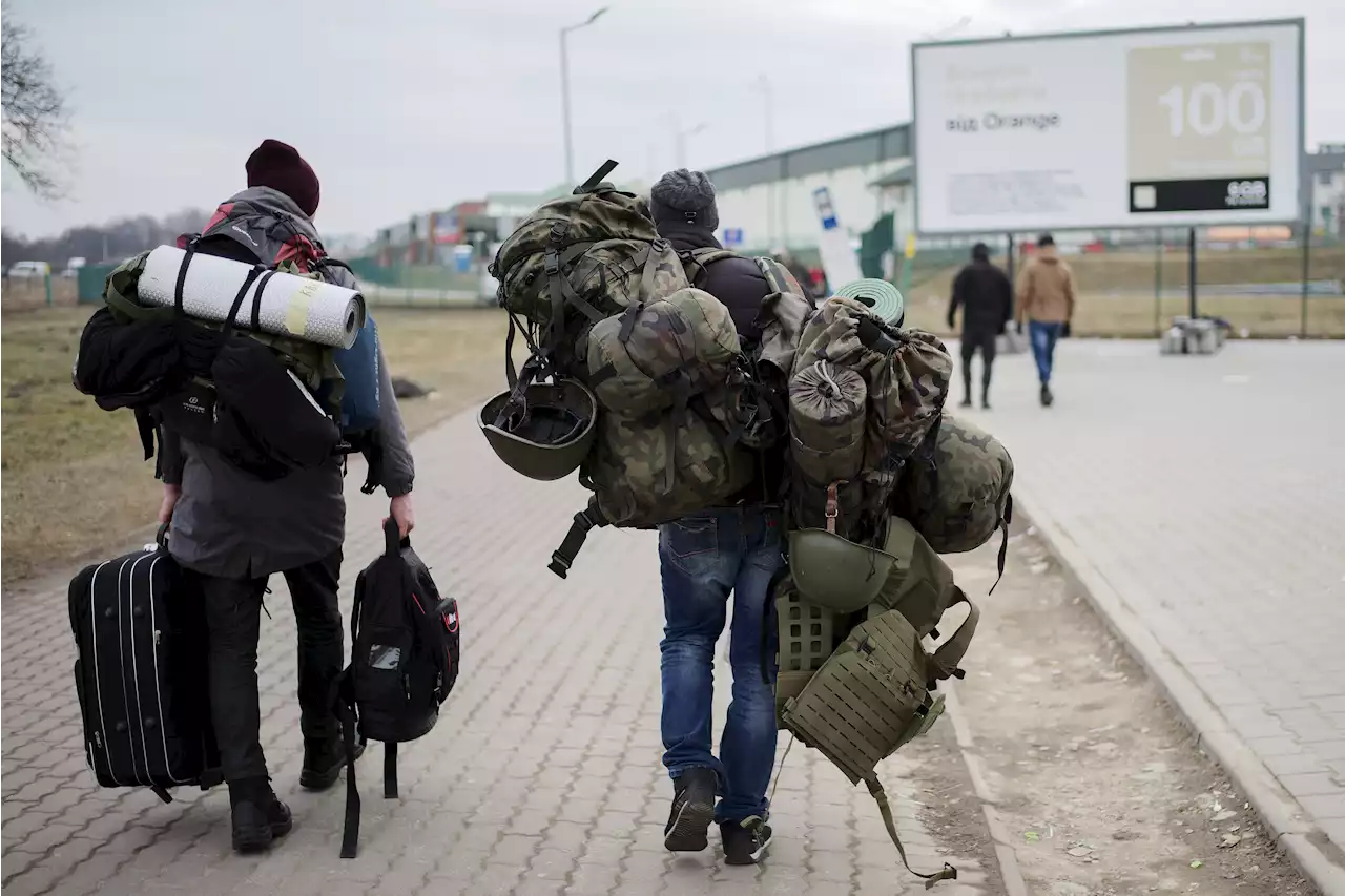 Customs and Border Protection bulletin: American fighters headed to Ukraine questioned at U.S. airports