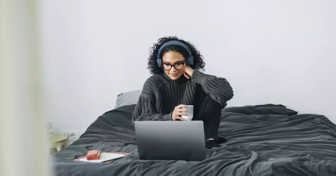 This Expert Hack Lets You Work From Bed Without Wrecking Your Spine