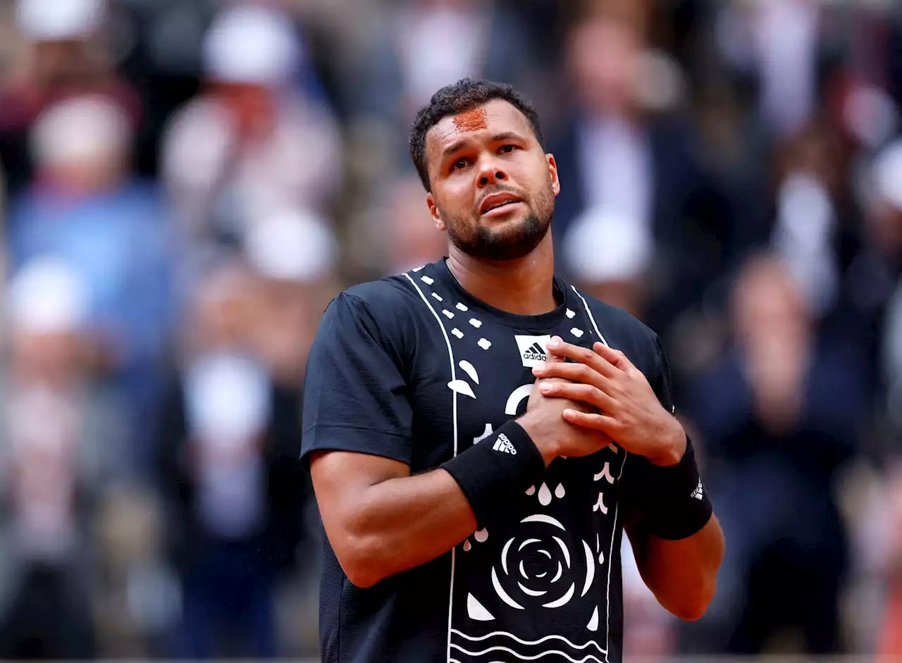 At French Open, Jo-Wilfried Tsonga stages a brave, brilliant farewell