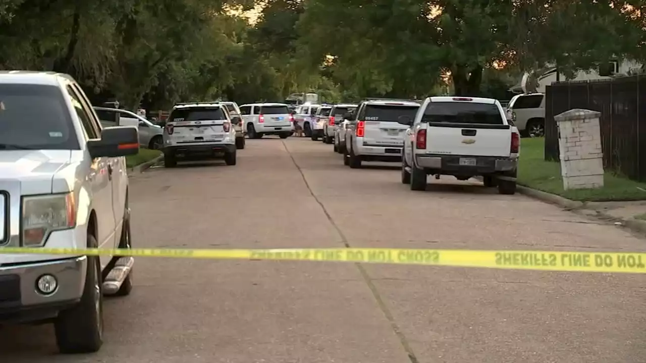 3 dead in apparent murder-suicide at home in northwest Harris County, sheriff says