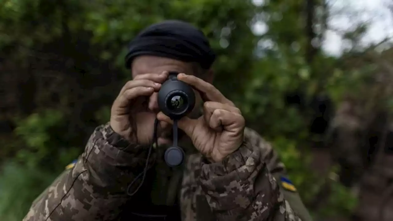 Russian forces get closer to encircling Ukraine troops in east