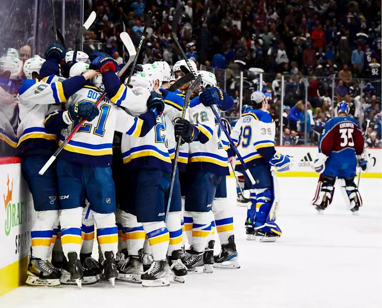 Kiszla: Avalanche turns soft as butterscotch pudding with chance to hammer St. Louis out of NHL playoffs