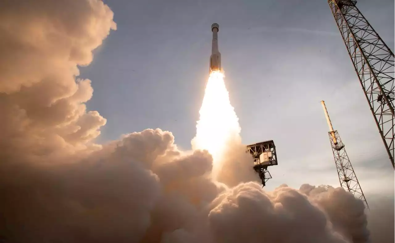 Boeing Starliner Capsule Lands In New Mexico After Its First Successful Test Launch In Years