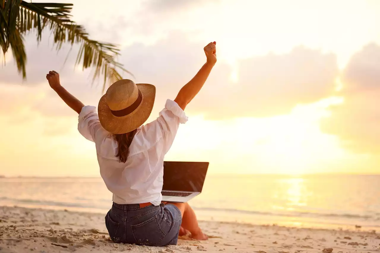 Make Money And Travel The World: 10 Best Paying Jobs