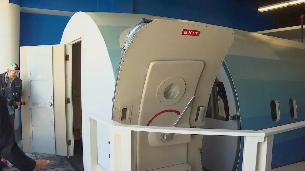 MSP Airport's mock airplane cabin aims to help build travelers' confidence