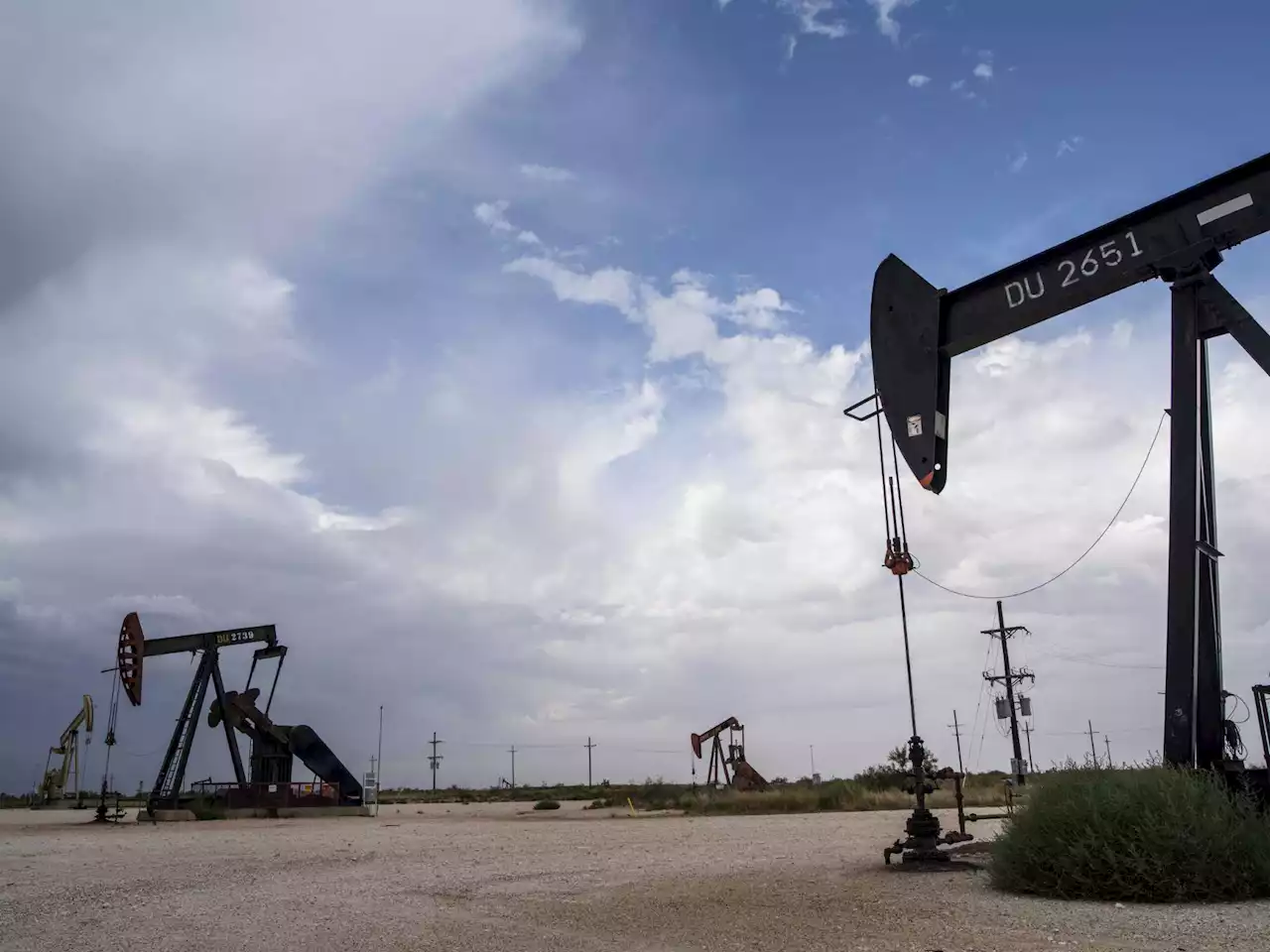 Investment in global oil and gas production expected to grow 20 percent in 2022