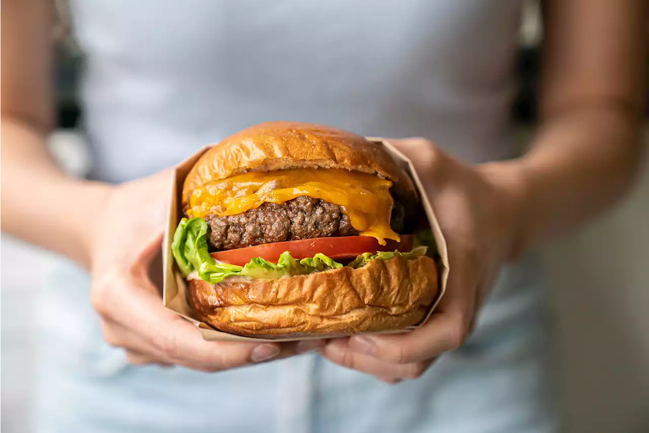 Meet The Perry Burger, A Perfect Homemade Burger That Doesn't Require A Grill