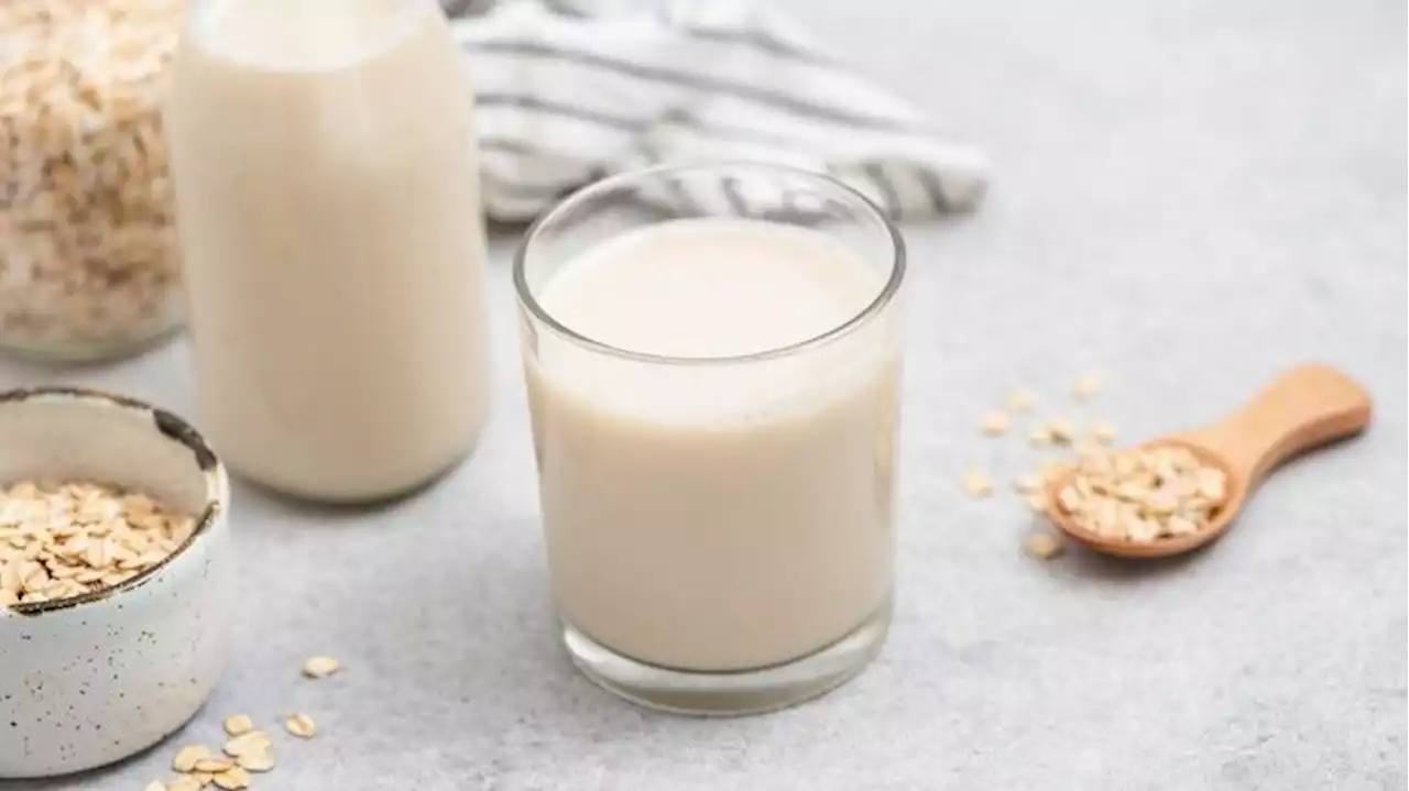 Oat milk: nutrition facts and health benefits