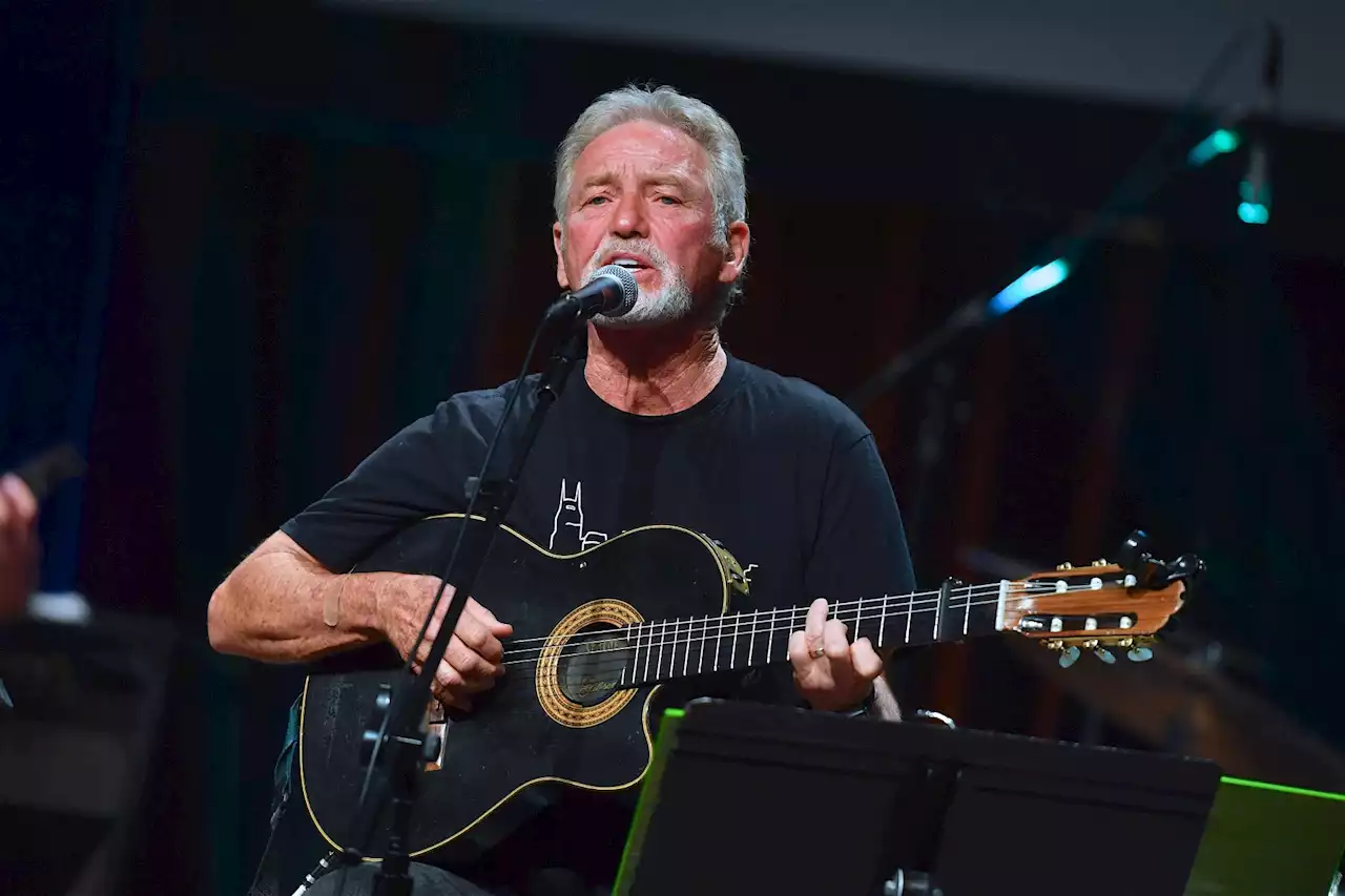 Larry Gatlin Pulls Out of Texas NRA Country Concert, Calls for Background Checks