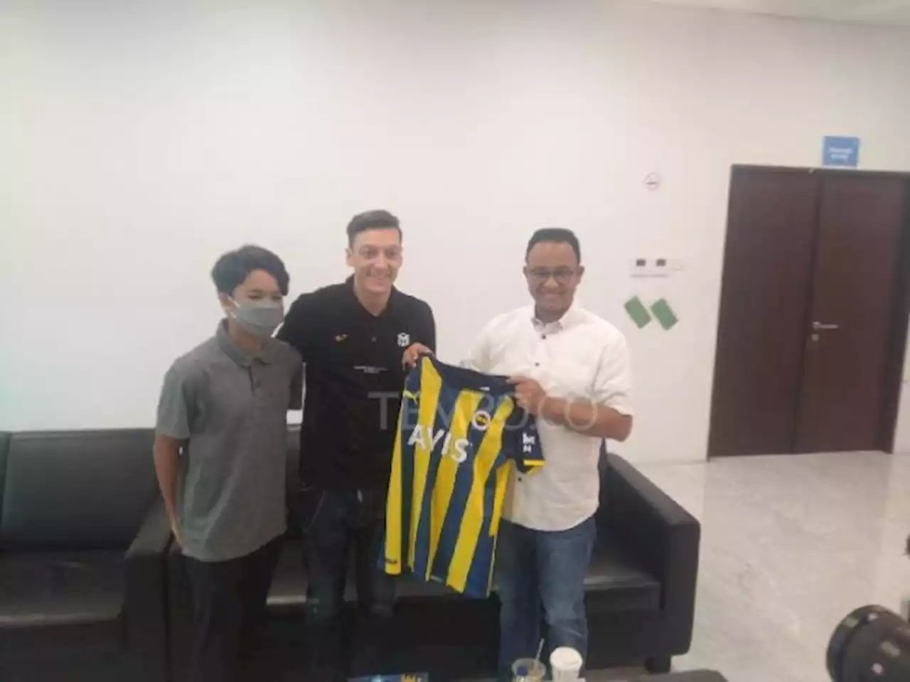 Mesut Ozil Temui Anies Baswedan, Bahas Soal Makanan Favorit