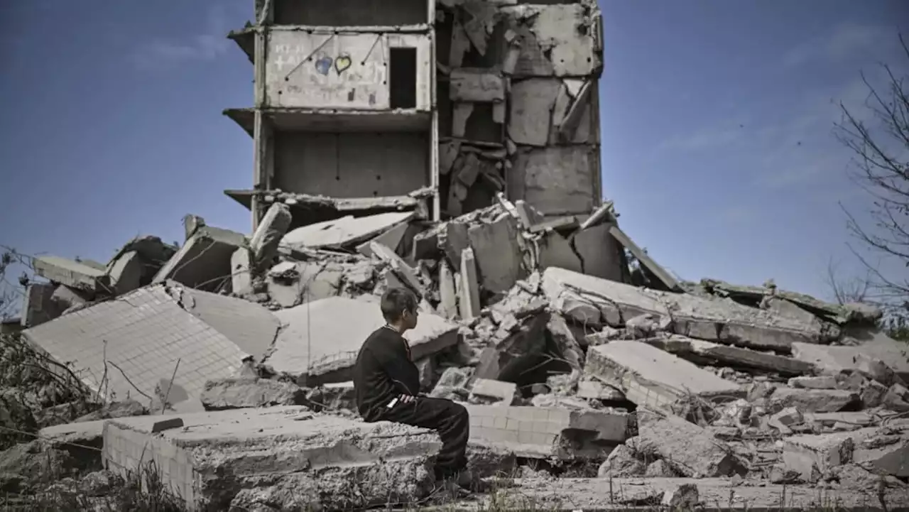 Ukraine says war in east at 'maximum intensity'
