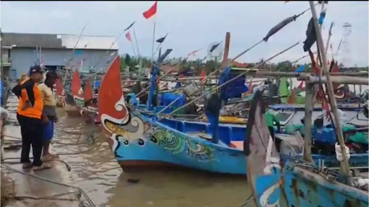 Gelombang Tinggi di Laut Jawa, Ratusan Nelayan di Pati Berhenti Melaut