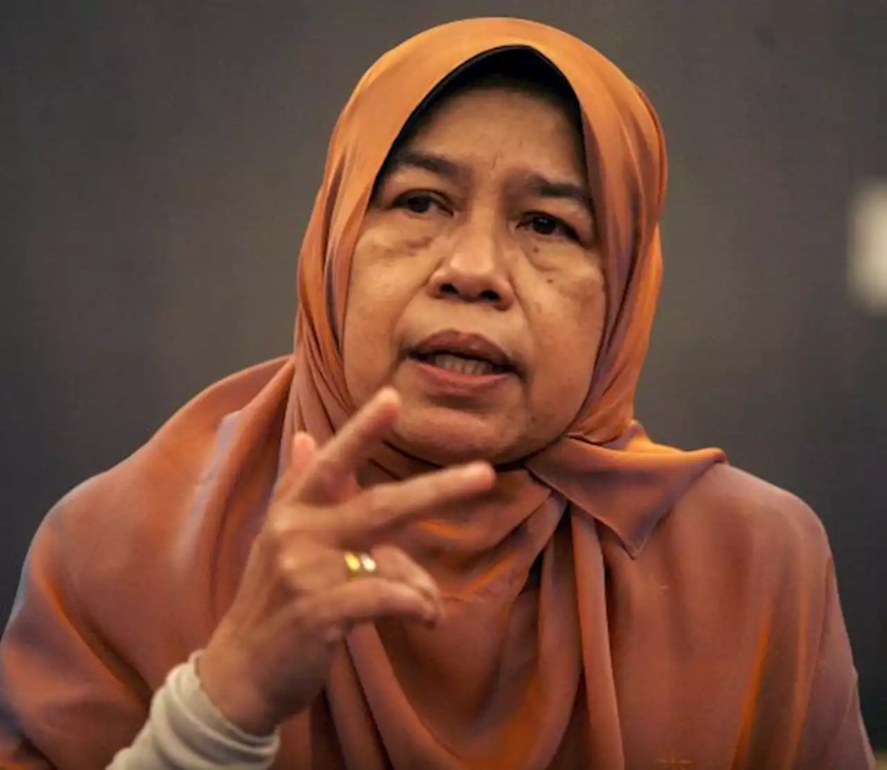 Zuraida umum keluar Bersatu