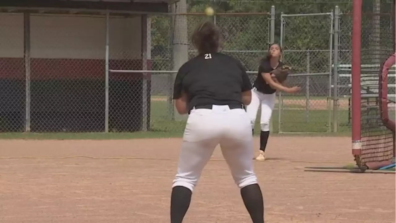 They’re ready: Clay, Middleburg take the field in softball state final four