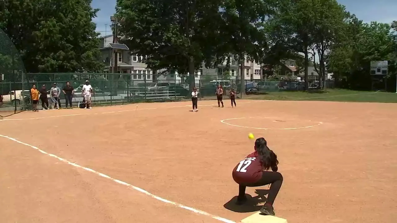 NJ softball team reaches fundraising goal for Puerto Rico tournament