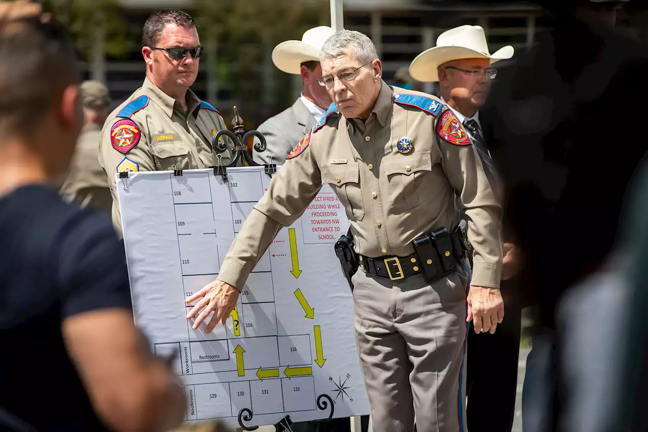 Live updates: Texas school shooting at Robb Elementary