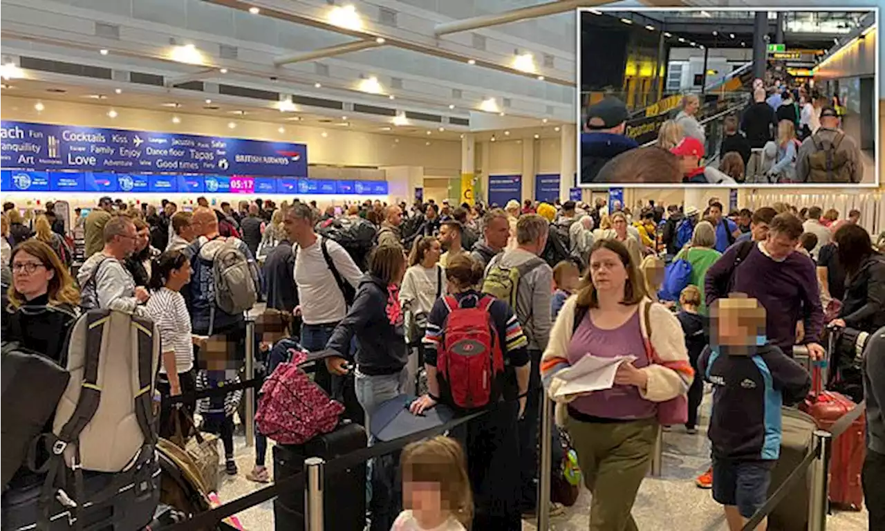 easyJet chaos: Huge queues at Gatwick with 30,000 passengers stranded