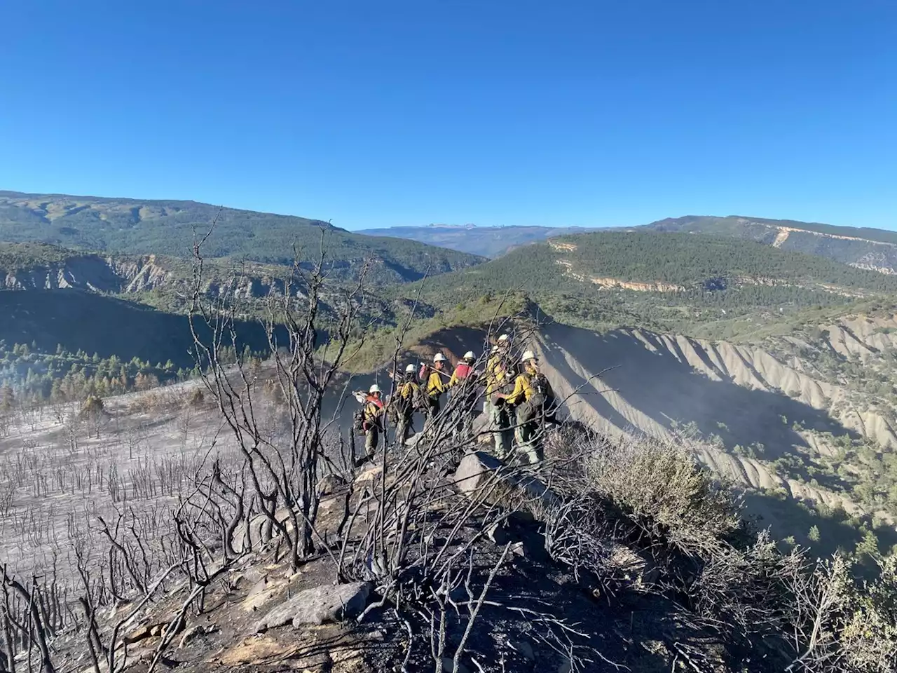 Some pre-evacuations around Perins Peak Fire lifted Friday as containment reaches 36%