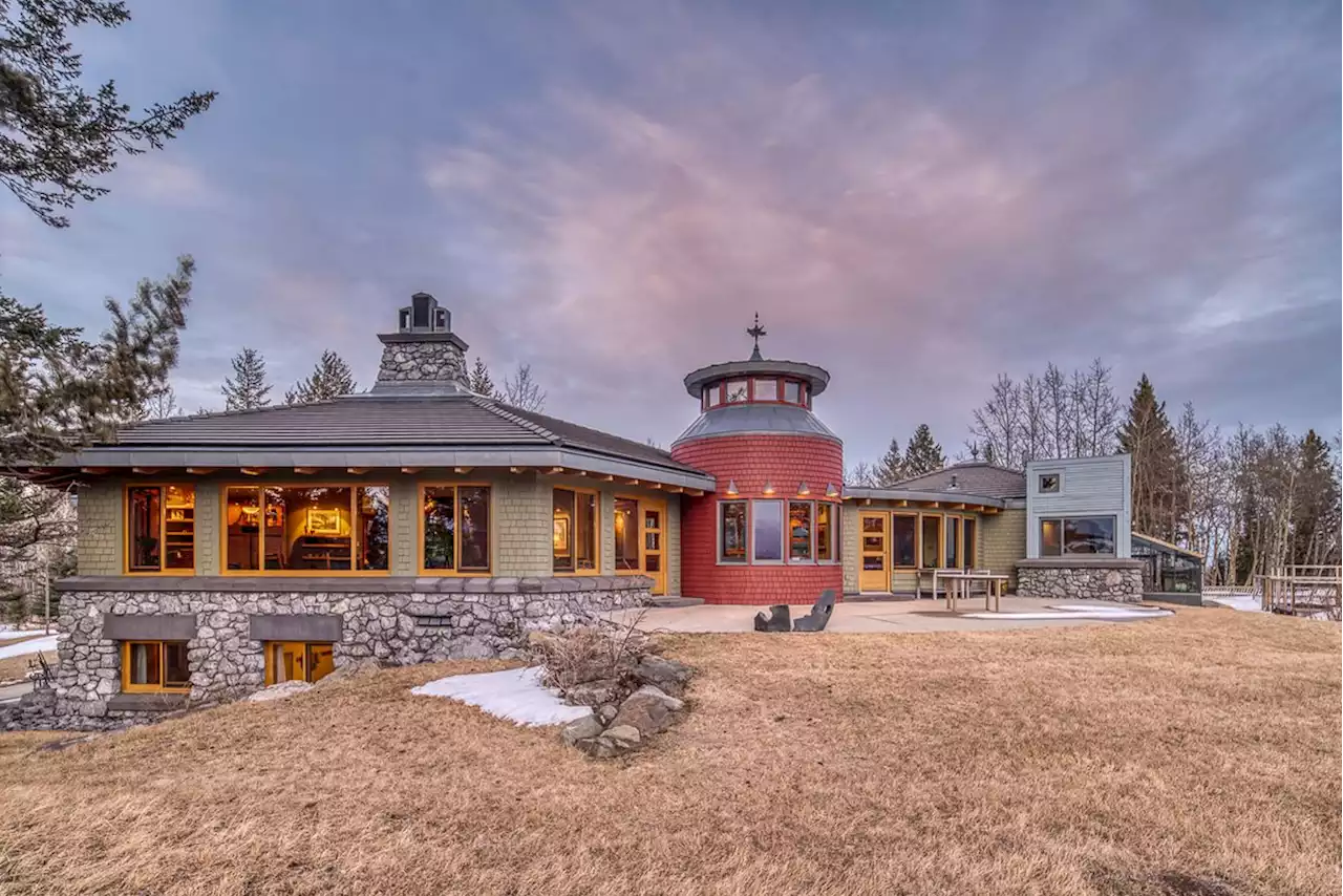 Home on 71 acres has views of forest, meadows, Rockies