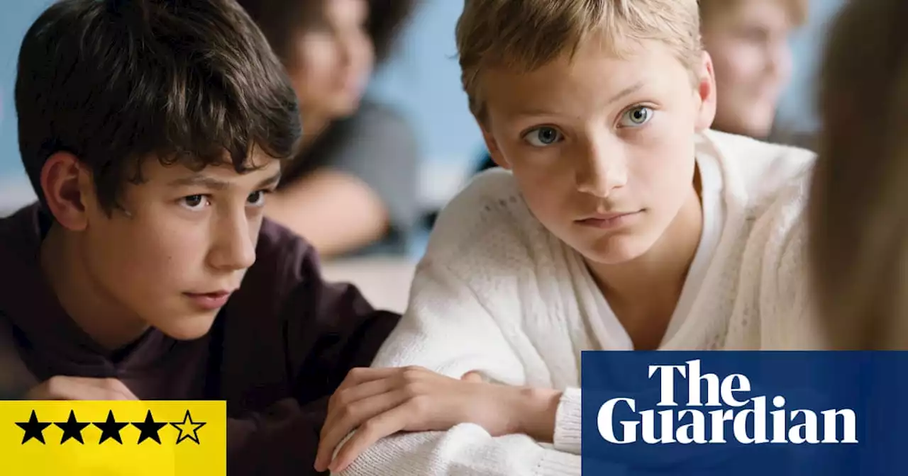 Close review – a heartbreaking tale of boyhood friendship turned sour