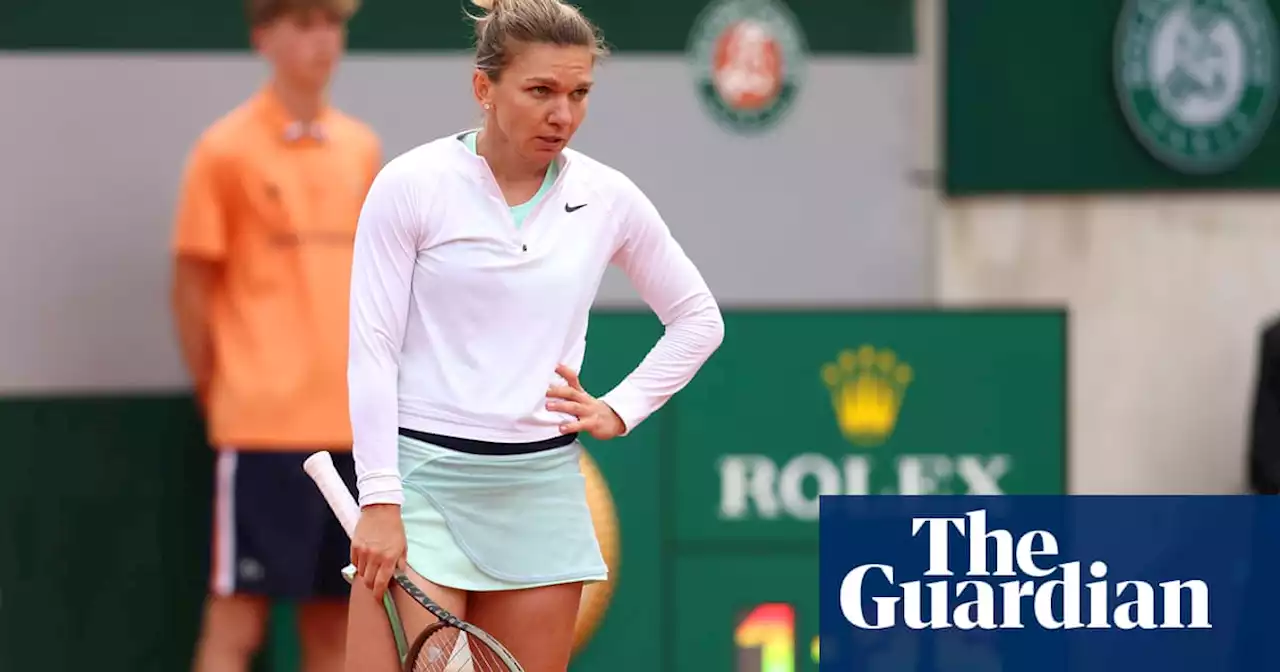 Simona Halep suffers panic attack during French Open defeat