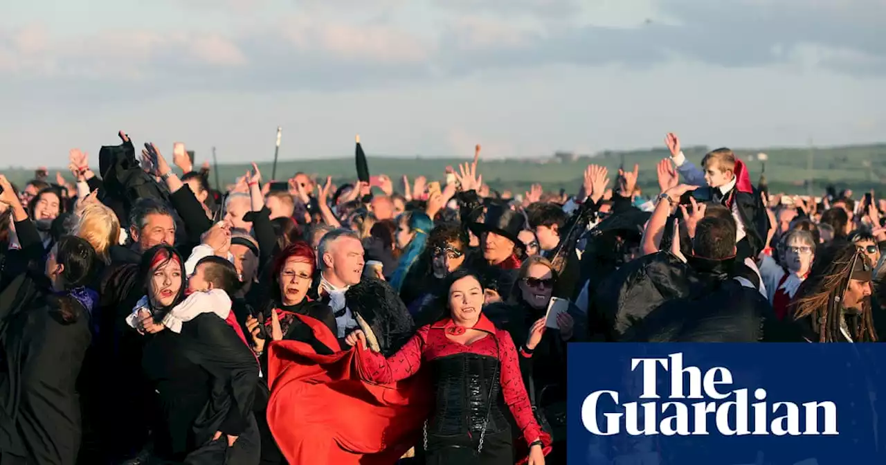 Whitby Abbey breaks record of most people dressed as vampires