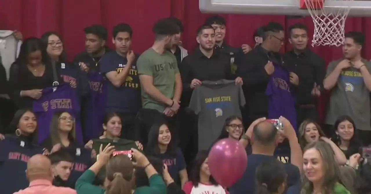 Inaugural senior class at Oakland's Cristo Rey De La Salle HS all accepted to 4-year colleges