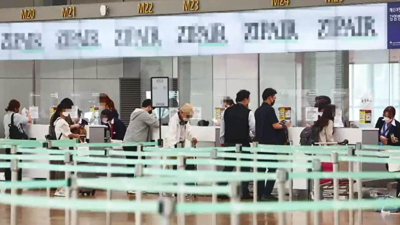 다음 달 일본 단체관광 허용…한국 검사 면제