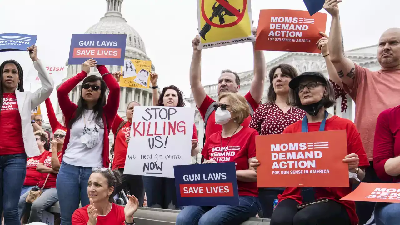 Republican senators block Democrats' attempt to spark gun control debate after Texas school shooting