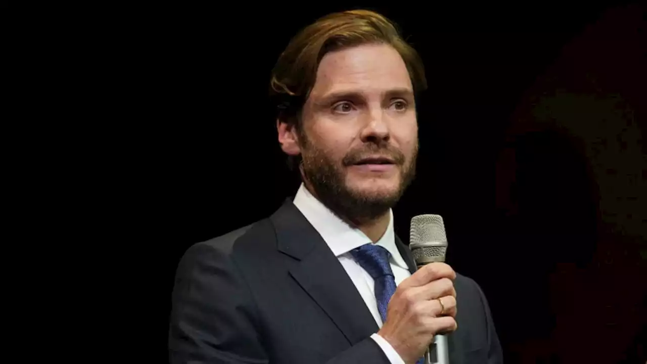 Cannes: Daniel Bruhl and Macaulay Culkin Join ‘Rich Flu’