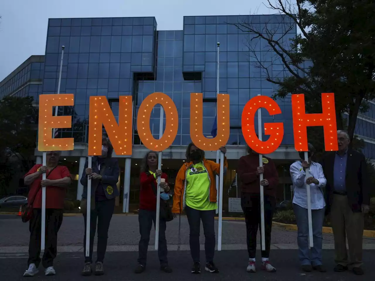 America's biggest gun lobby to hold major gathering in shadow of mass shootings