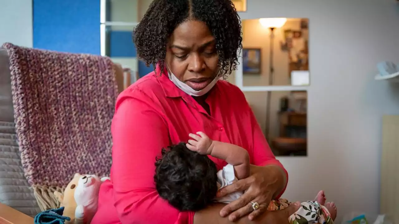 Baby formula shortage highlights racial disparities